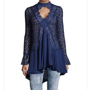 FREE PEOPLE lace tunic 💙✨